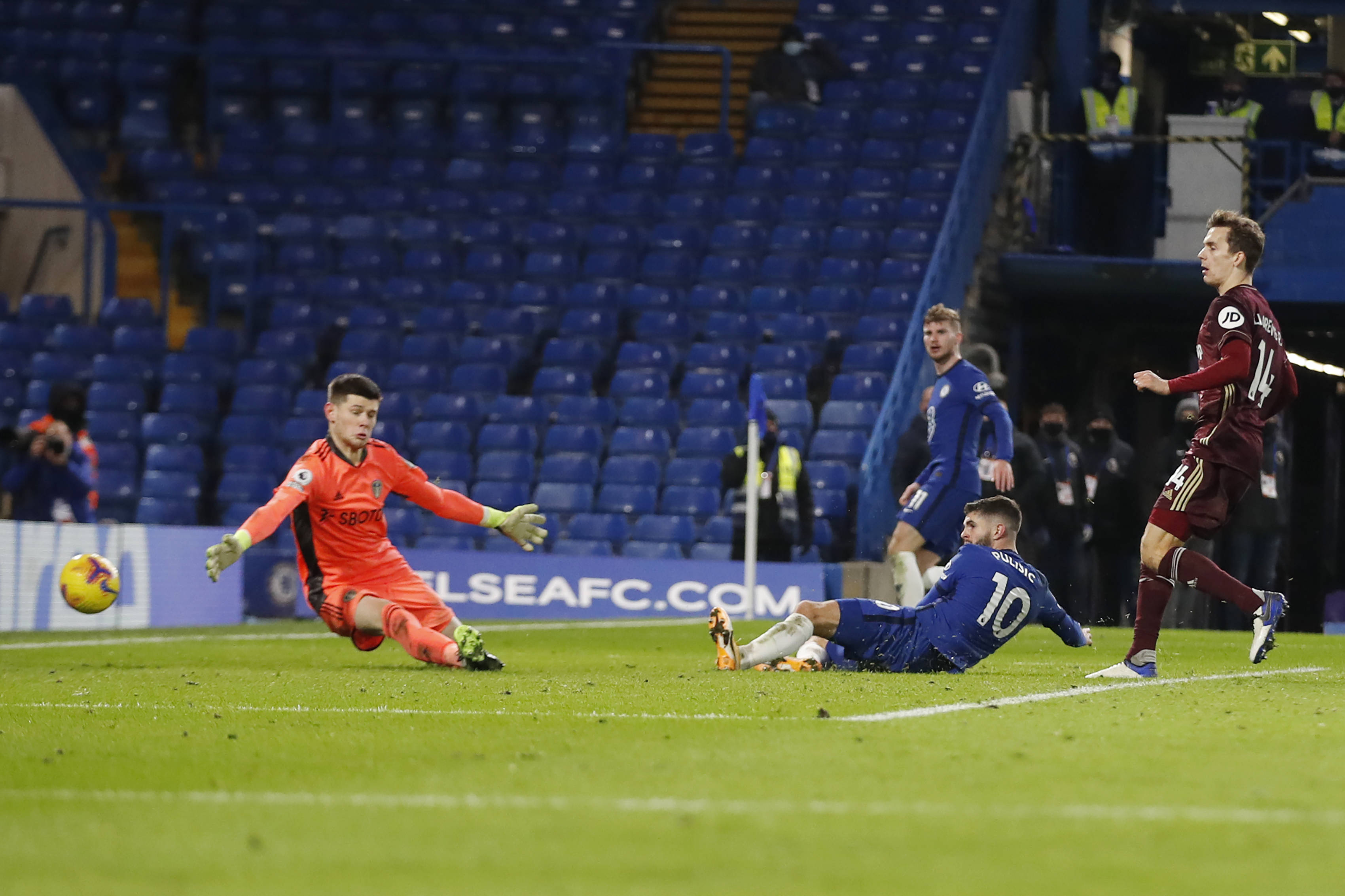 尔茨之间深 尔茨之间深